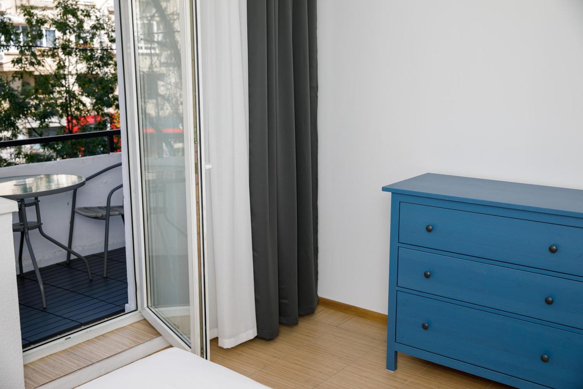 Color Corneliu Coposu No3 * Bucarest