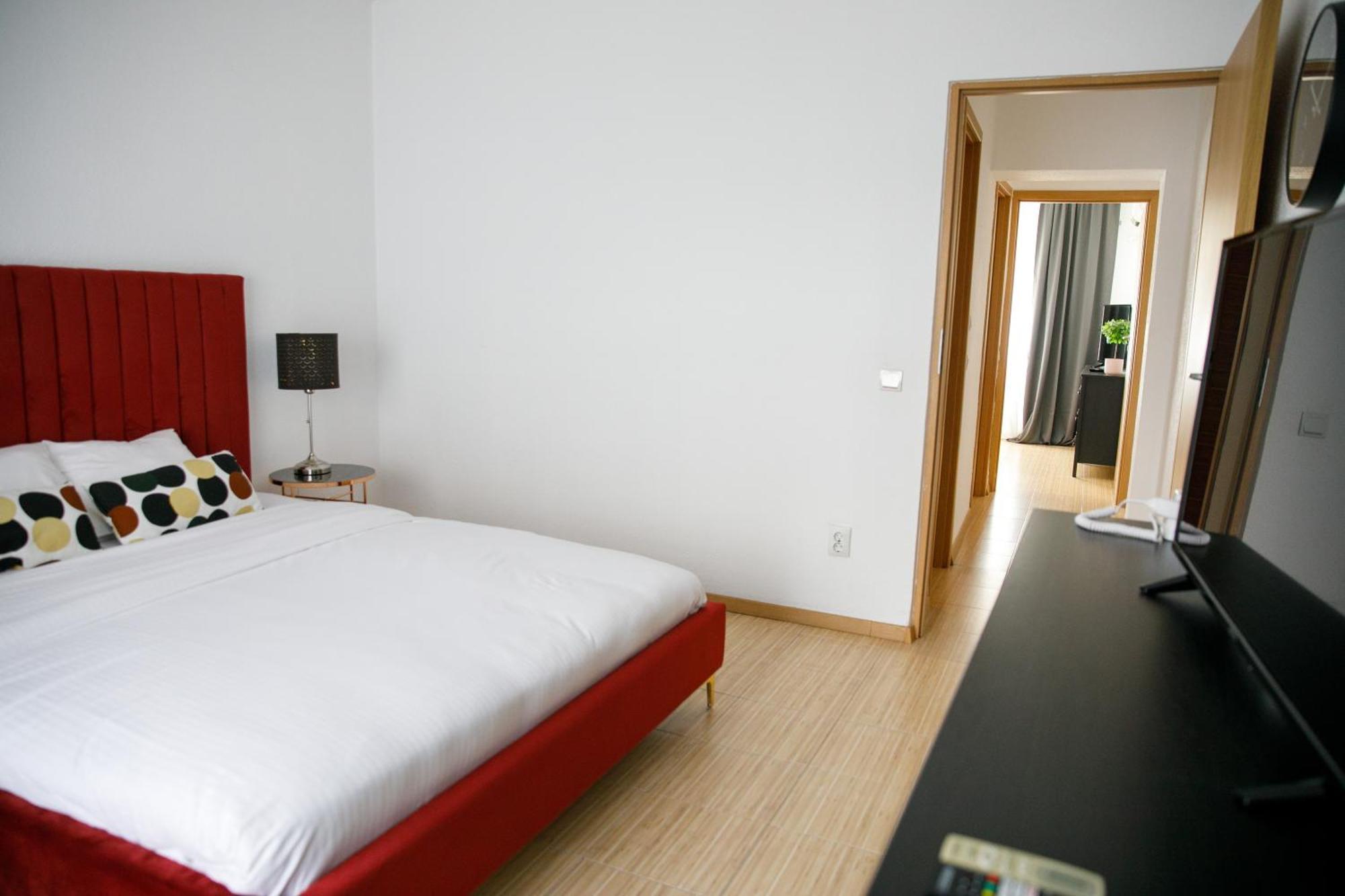 Color Corneliu Coposu No3 * Bucarest