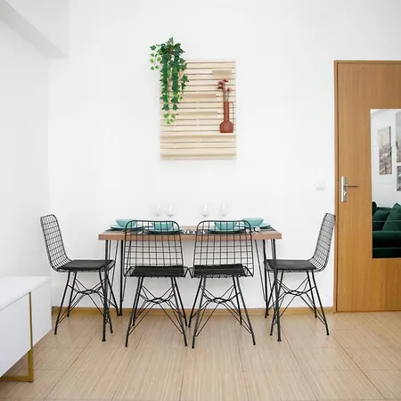 Color Apartments Corneliu Coposu No3 Bucarest Esterno foto
