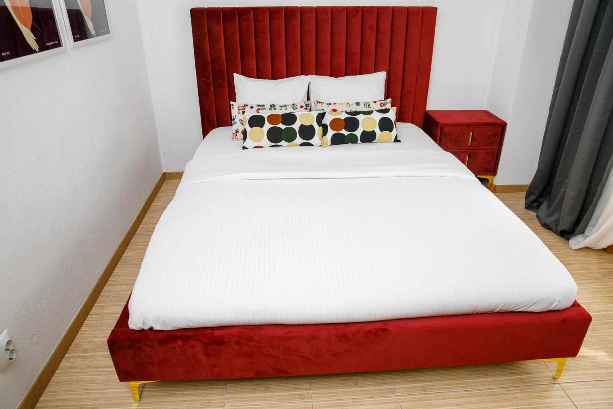 Color Corneliu Coposu No3 Bucharest